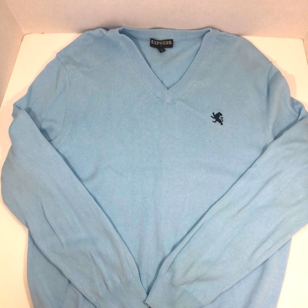 Express Men’s V-Neck Blue Sweater Size L.